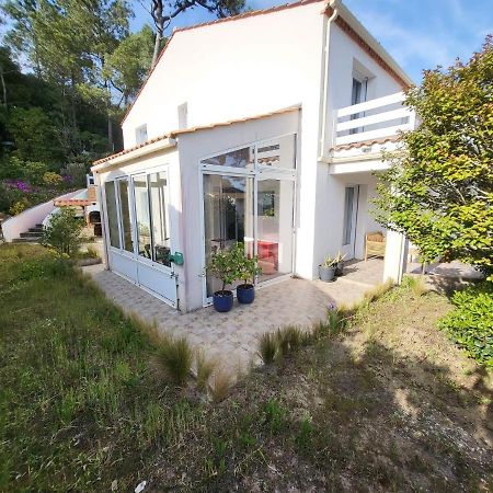 Appartement 3 Chambres 6 Pers Rez De Jardin 5Min Plage Quartier Du Phare Location Du Dimanche Au Dimanche En Juillet Et Aout 라트슈수르메르 외부 사진
