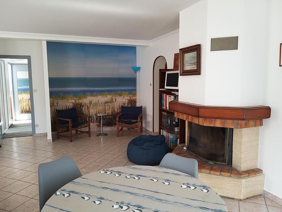 Appartement 3 Chambres 6 Pers Rez De Jardin 5Min Plage Quartier Du Phare Location Du Dimanche Au Dimanche En Juillet Et Aout 라트슈수르메르 외부 사진