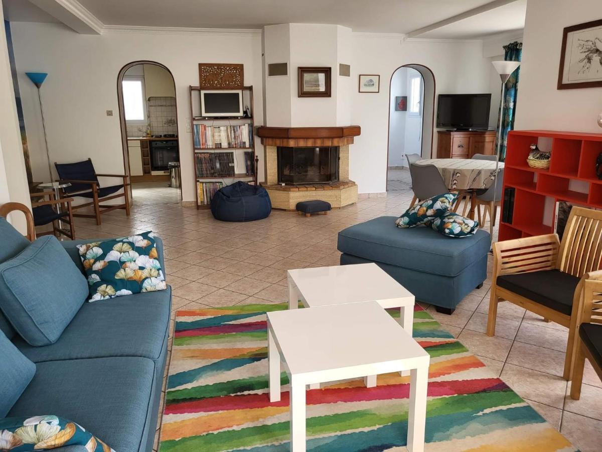 Appartement 3 Chambres 6 Pers Rez De Jardin 5Min Plage Quartier Du Phare Location Du Dimanche Au Dimanche En Juillet Et Aout 라트슈수르메르 외부 사진