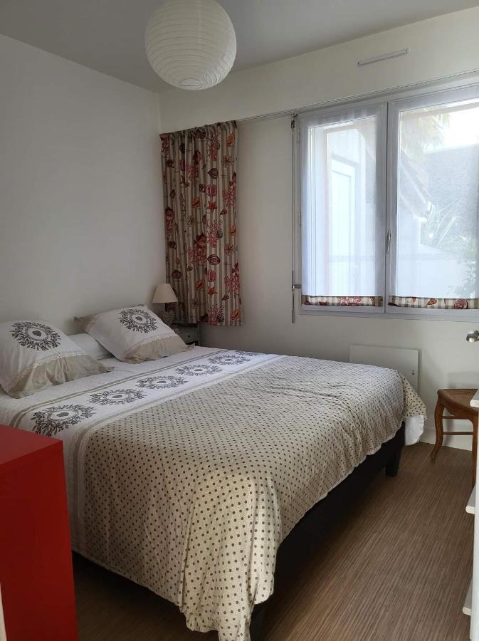 Appartement 3 Chambres 6 Pers Rez De Jardin 5Min Plage Quartier Du Phare Location Du Dimanche Au Dimanche En Juillet Et Aout 라트슈수르메르 외부 사진
